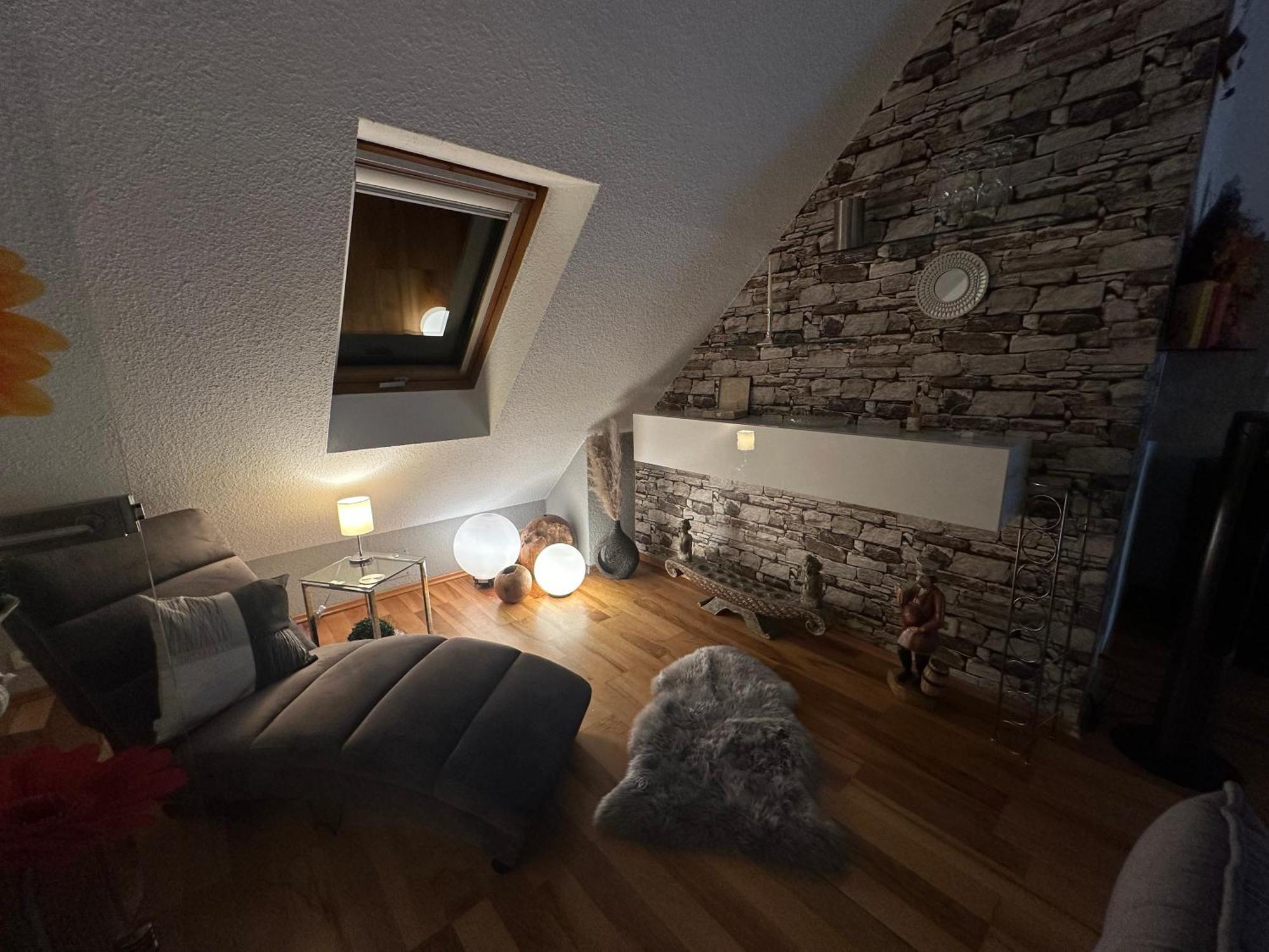Zentrale Maisonette Mit Buero & Parkplatz Грисхайм Экстерьер фото